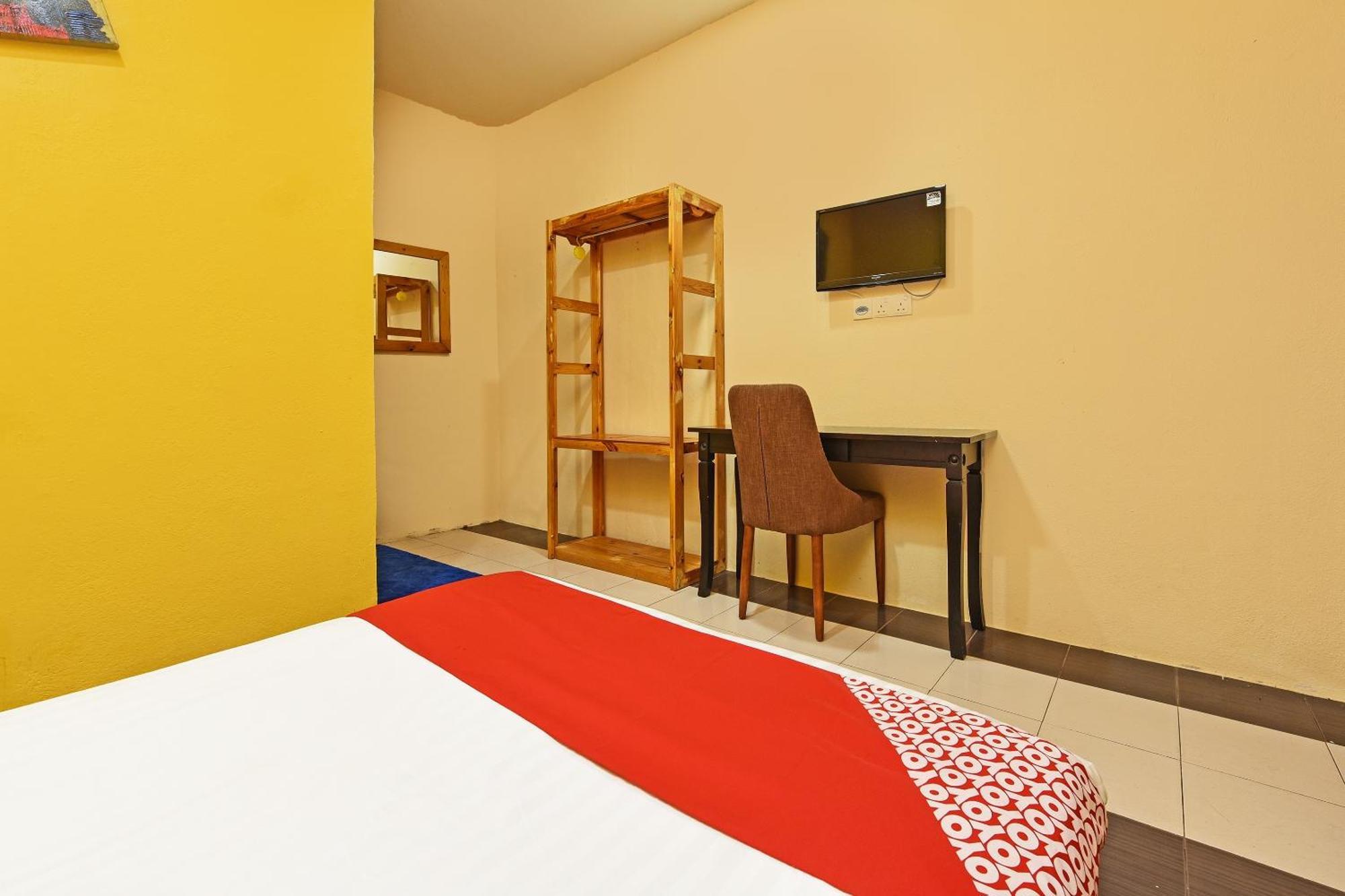 Oyo 90561 Awan Biru Motel Pantai Cenang (Langkawi) Exterior foto