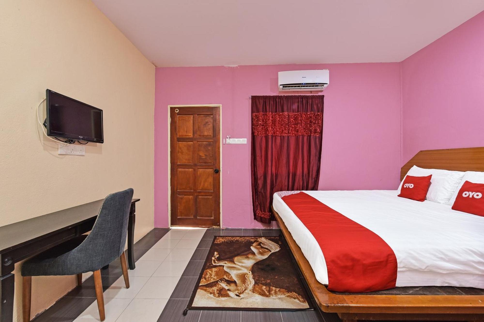 Oyo 90561 Awan Biru Motel Pantai Cenang (Langkawi) Exterior foto