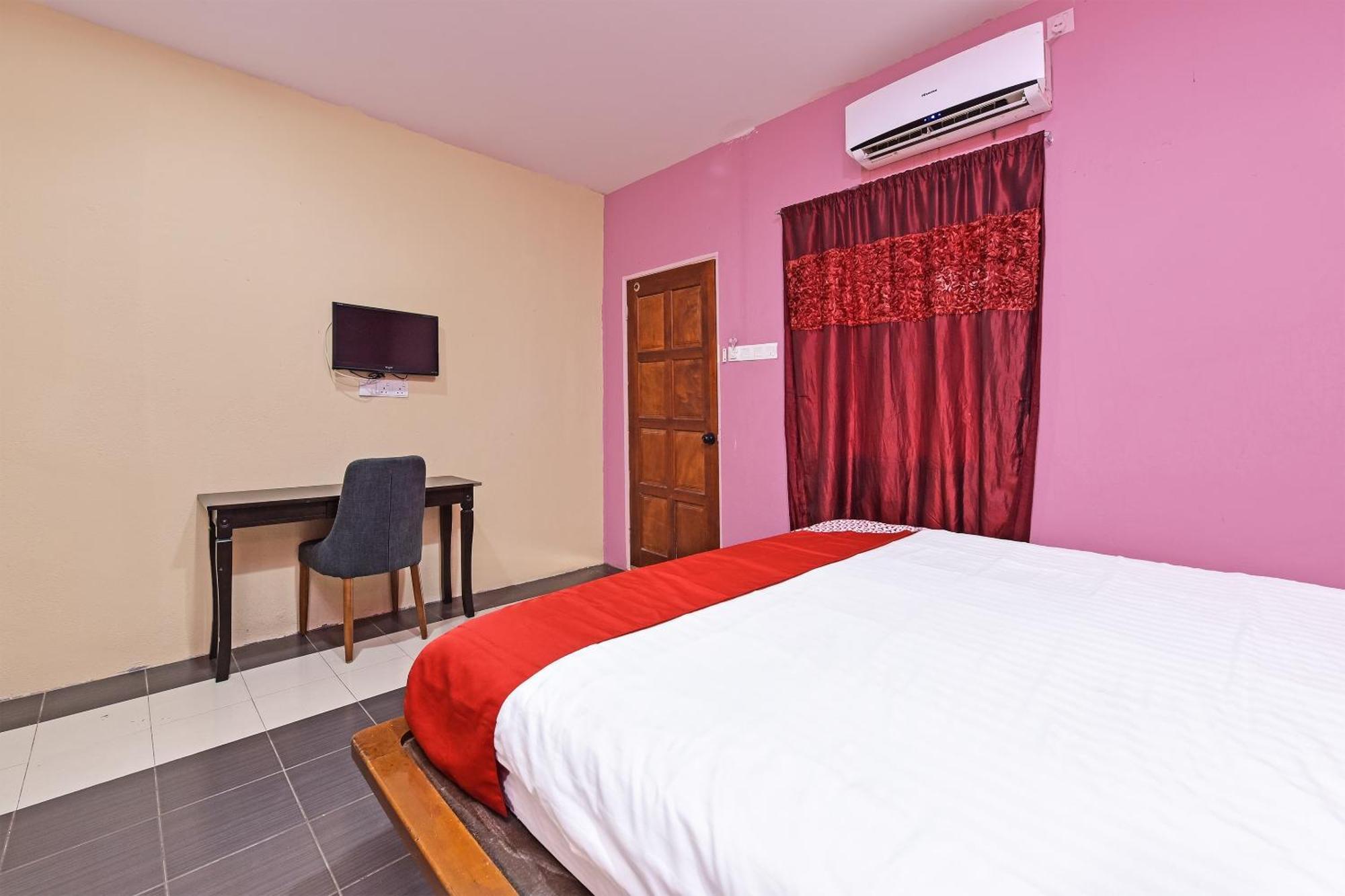 Oyo 90561 Awan Biru Motel Pantai Cenang (Langkawi) Exterior foto